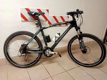 Scott logata Mercedes carbonio 