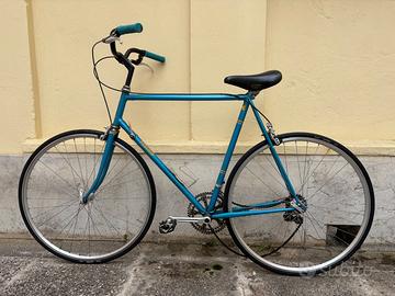 Bici da corsa vintage hipster Pecchio