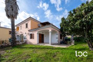 Villino panoramico con giardino a pochi minuti dal
