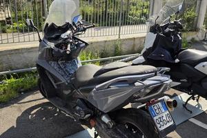 KYMCO AK 550
