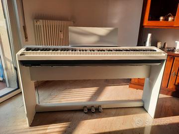 pianoforte Roland FP 30 