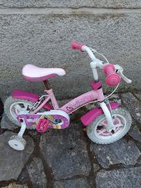 Barbie , triciclo