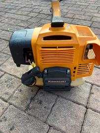 Decespugliatore Kawasaki TJ53. 