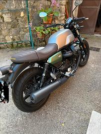 Moto Guzzi v7 stoner