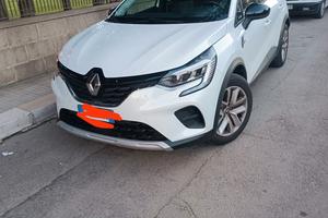 Captur GPL Bianco Perla (Trattabile) 

LA RENAULT 