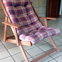 Sedia sdraio imbottita e regolabile