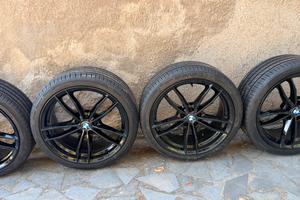 Cerchi BMW 19” neri.