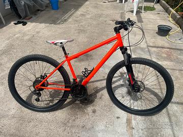 Bicicletta nuova mtb freni a disco 6 marce trattab