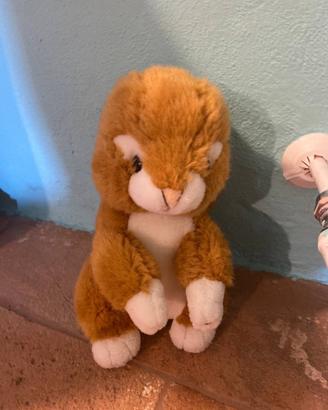 peluche pupazzo coniglio