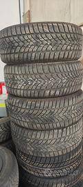 Gomme Dunlop 225/50R17 Invernali