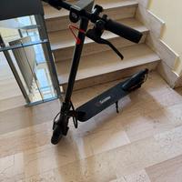 Monopattino elettrico I9 350w– Come nuovo – 247 km