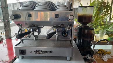 Macchina da caffè professionale con macinino