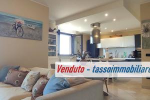Appartamento di 130 m² con 4 locali e box auto a O