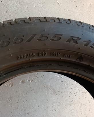 4 gomme 255 55 19 111V pirelli