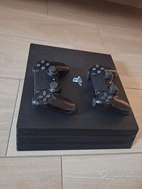 PlayStation 4 Pro 1TB   + 2 Controller
