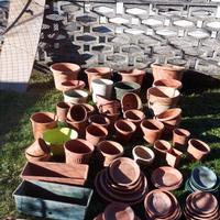 vasi di terracotta o plastica 