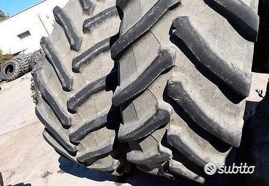 Coppia di pneumatici usati 580 70 42 Pirelli
