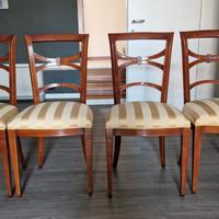 Sedie in legno rivestite in tessuto