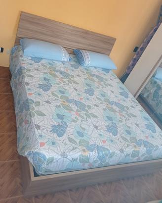 letto contenitore con comodini