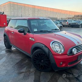 MINI Cooper One R55 1.4 Benz N12B14A PER RICAMBI