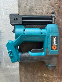 Sparachiodi / graffettatrice