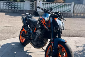 KTM Duke 890R