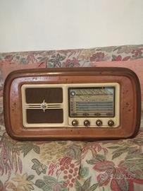 Antica Radio d'epoca anni 50 con mobiletto 