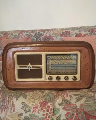 Antica Radio d'epoca anni 50 con mobiletto 