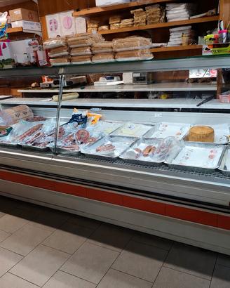 banco frigo salumi e formaggi 