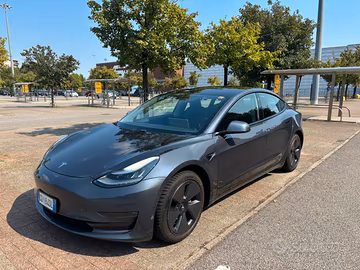 Tesla Model 3 Long Range