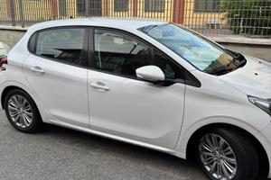 Peugeout 208 1.2 Benzina 38.000 Km