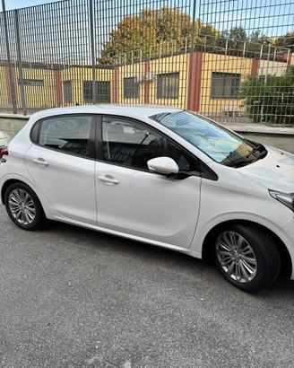 Peugeout 208 1.2 Benzina 38.000 Km