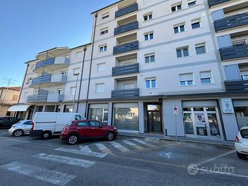 CENTRALISSIMO LOCALE COMMERCIALE