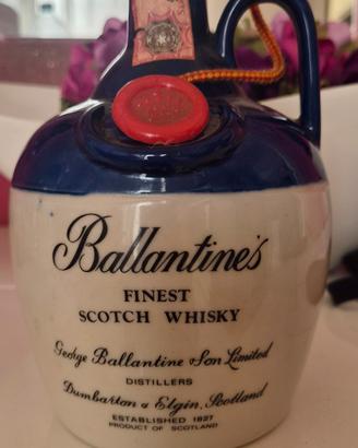 Scotch Whiskey Ballantine's vintage
