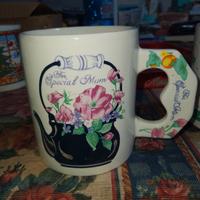 6 tazze in ceramica con decorazioni