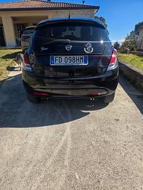 Auto Lancia Ypsilon 