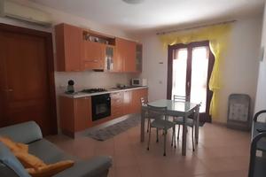 Bivano con p.auto e cantina settembre-fine giuggno