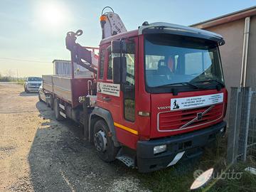 Volvo FL220 Macchina Operatrice + gru Bonfiglioli