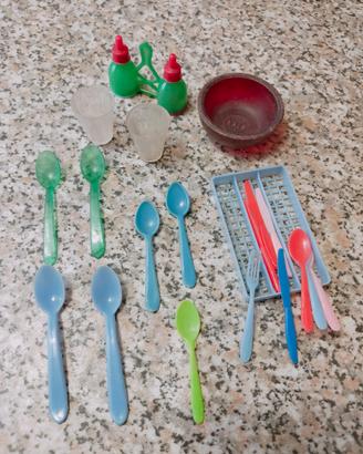 Posate stoviglie bambole