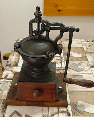 Antico macinacaffè da banco  Peugeot Fréres mod A2