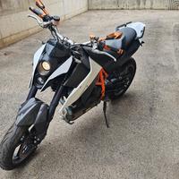 KTM 690 Duke - 2010
