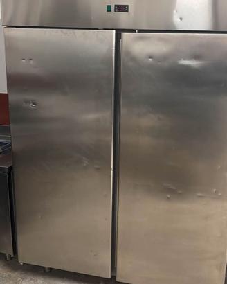 Armadio frigo positivo+0 /+8 220 V.