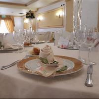 Stock arredamento interno-esterno ristorante