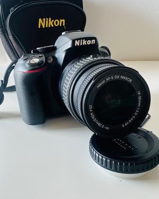 Nikon D5300 + Obiettivo 18-55 mm + Accessori