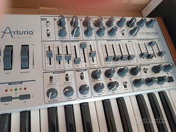 Arturia MINIBRUTE se- ANALOG SYNTH