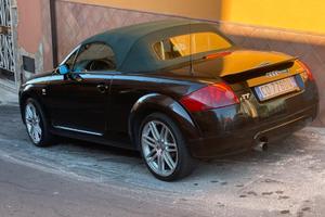 Audi TT Roadster cabrio mk1