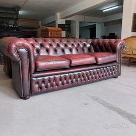 Divani... poltrone chesterfield vintage.  Chester