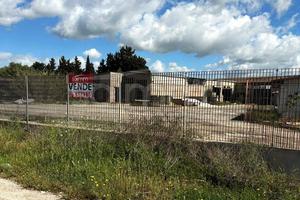 Capannone Commerciale - Elmas