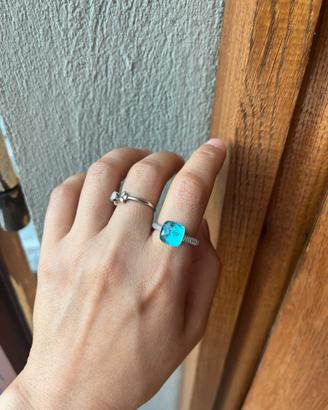 Anello stile nudo con cristallo color acquamarina