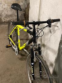 Bicicletta, uomo mountainbike